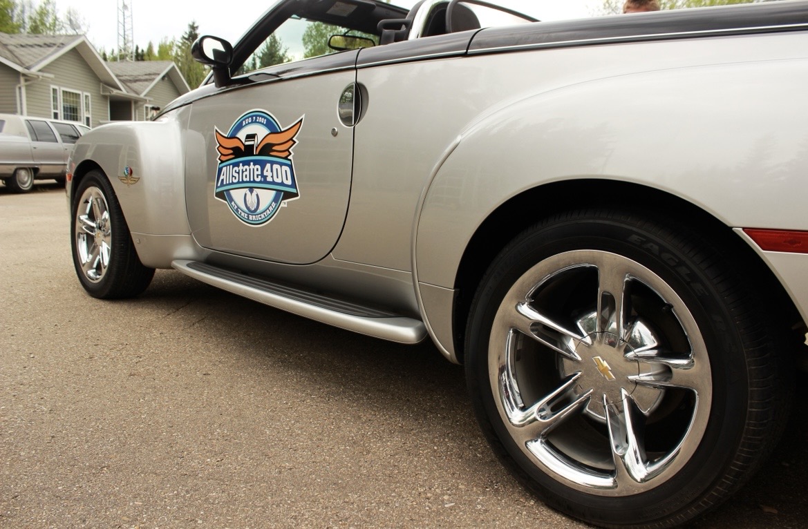Polished wheel and side detail